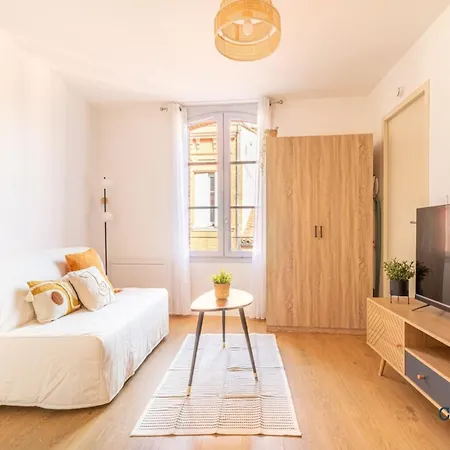 Charles - Hypercentre -st Sernin - Metro Апартаменты *